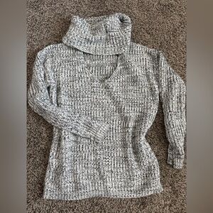 Women’s grey cowl neck chunky sweater Medium